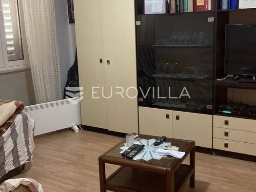 Haus zum Kauf 1.040.000 € 2 Zimmer 215 m² Rovinj Rovinj