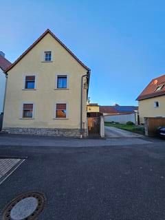 Mehrfamilienhaus zum Kauf 320.000 € 5 Zimmer 190 m²<br/>Wohnfläche 446 m²<br/>Grundstück Gaukönigshofen Gaukönigshofen 97253