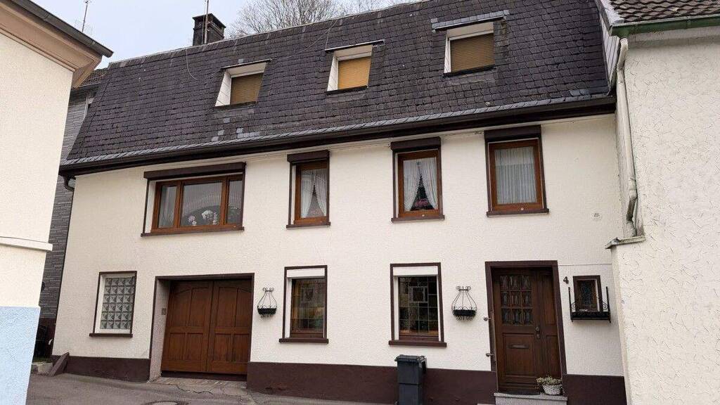 Einfamilienhaus zum Kauf 111.000 € 6 Zimmer 147 m² 102 m² Grundstück Altena 58762