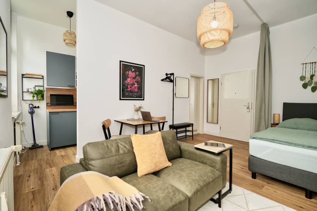 Wohnung zur Miete Wohnen auf Zeit 1.124 € 1 Zimmer 28 m²<br/>Wohnfläche 01.03.2025<br/>Verfügbarkeit Klausenerstraße Wormser Platz Magdeburg 39112