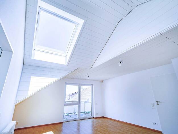 Wohnung zur Miete 1.350 € 4 Zimmer 100 m² Dachgeschoss Holzhausen March 79232