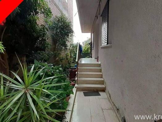 Wohnung zum Kauf 109.000 € 3 Zimmer 90 m² Mires 702 00