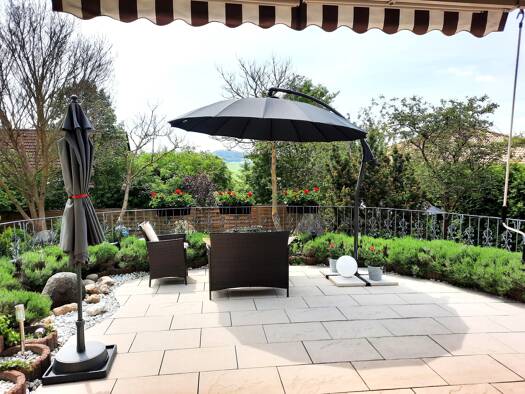 Einfamilienhaus zum Kauf 950.000 € 8 Zimmer 300 m² 1.200 m² Grundstück Unterfarrnbach Fürth 90768