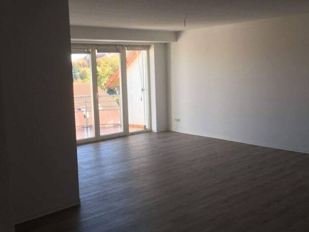 Wohnung zur Miete 550 € 5 Zimmer 95,9 m² 3. Geschoss frei ab 01.04.2026 Am Jahnplatz 12 Eisenberg 07607