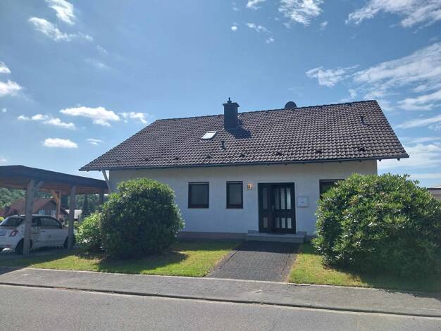 Einfamilienhaus zur Miete 1.600 € 6 Zimmer 183 m² 612 m² Grundstück frei ab 01.08.2025 Neunkirchen Neunkirchen-Seelscheid 53819