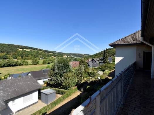 Mehrfamilienhaus zum Kauf 370.000 € 7,5 Zimmer 178 m² 734 m² Grundstück Hausen über Aar Aarbergen 65326
