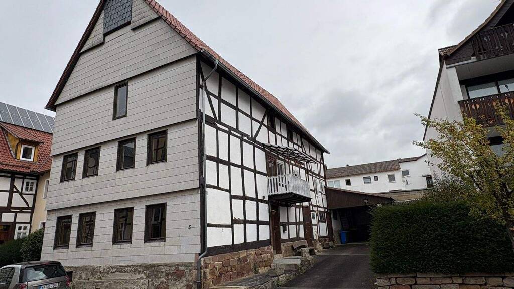 Bauernhaus zum Kauf 54.000 € 8 Zimmer 350 m² 380 m² Grundstück frei ab sofort Volkmarsen 34471