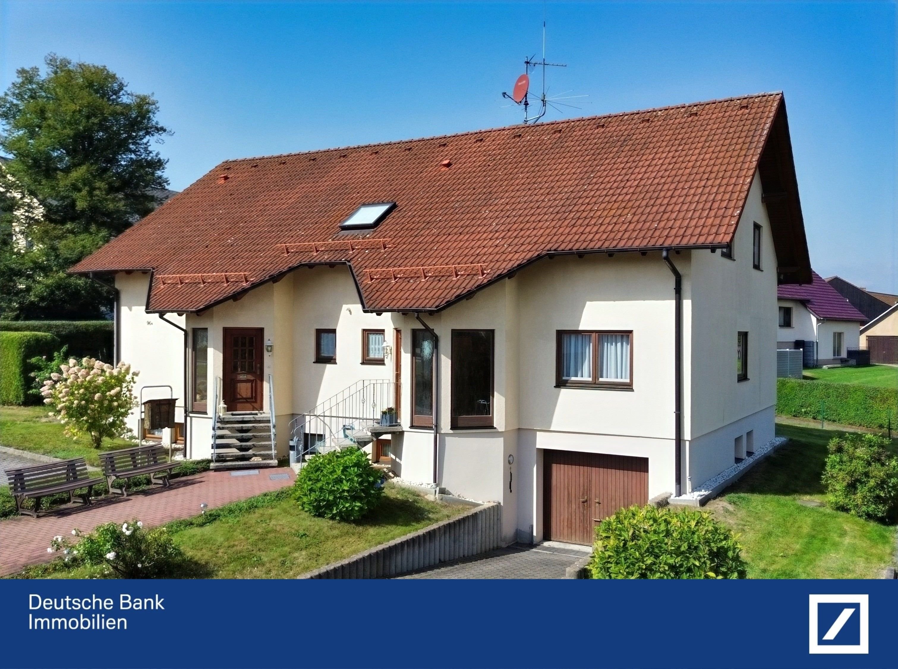 Mehrfamilienhaus zum Kauf 298.000 € 14 Zimmer 286 m²<br/>Wohnfläche 2.824 m²<br/>Grundstück Straße der Republik 96 a Niederoderwitz Oderwitz 02791