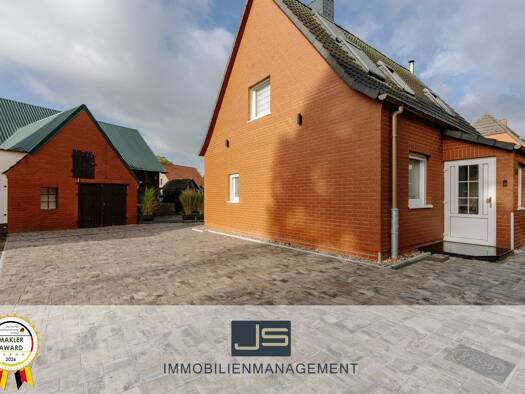 Einfamilienhaus zum Kauf 259.000 € 4 Zimmer 100 m² 989 m² Grundstück Neustrelitz Neustrelitz 17235