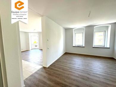 Wohnung zur Miete 1.298 € 4 Zimmer 118 m² Dachgeschoss, 3. Geschoss frei ab 01.06.2025 Dohnaer Straße 21 Heidenau 01809