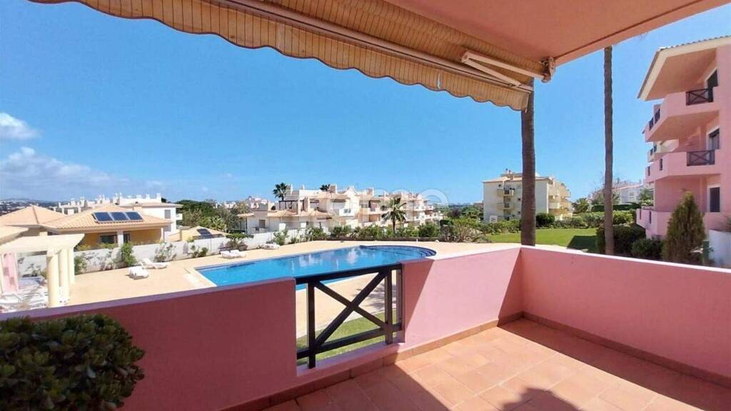 Haus zum Kauf 33.000.000 € 67 m² 83 m² Grundstück Albufeira e Olhos de Água 8200