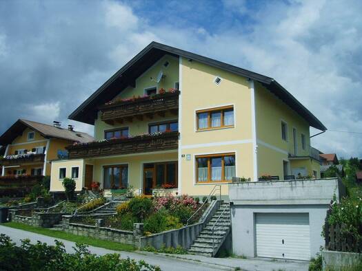 Wohnung zur Miete auf Zeit 2.109 € 4 Zimmer 97 m² frei ab 30.09.2026 Berndorf bei Salzburg 5165