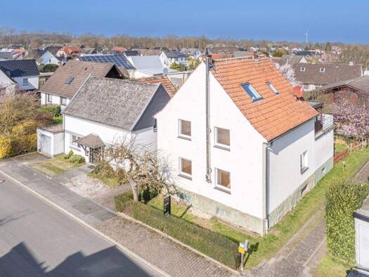 Einfamilienhaus zum Kauf 385.000 € 11 Zimmer 319,1 m² 813 m² Grundstück Frömern Fröndenberg/Ruhr 58730
