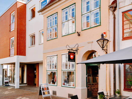 Laden zur Miete 11,36 € 240 m² Verkaufsfläche Altstadt Lüneburg 21335