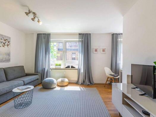 Wohnung zur Miete 1.590 € 2 Zimmer 50 m² 1. Geschoss frei ab 01.05.2026 Gallus Frankfurt am Main 60327