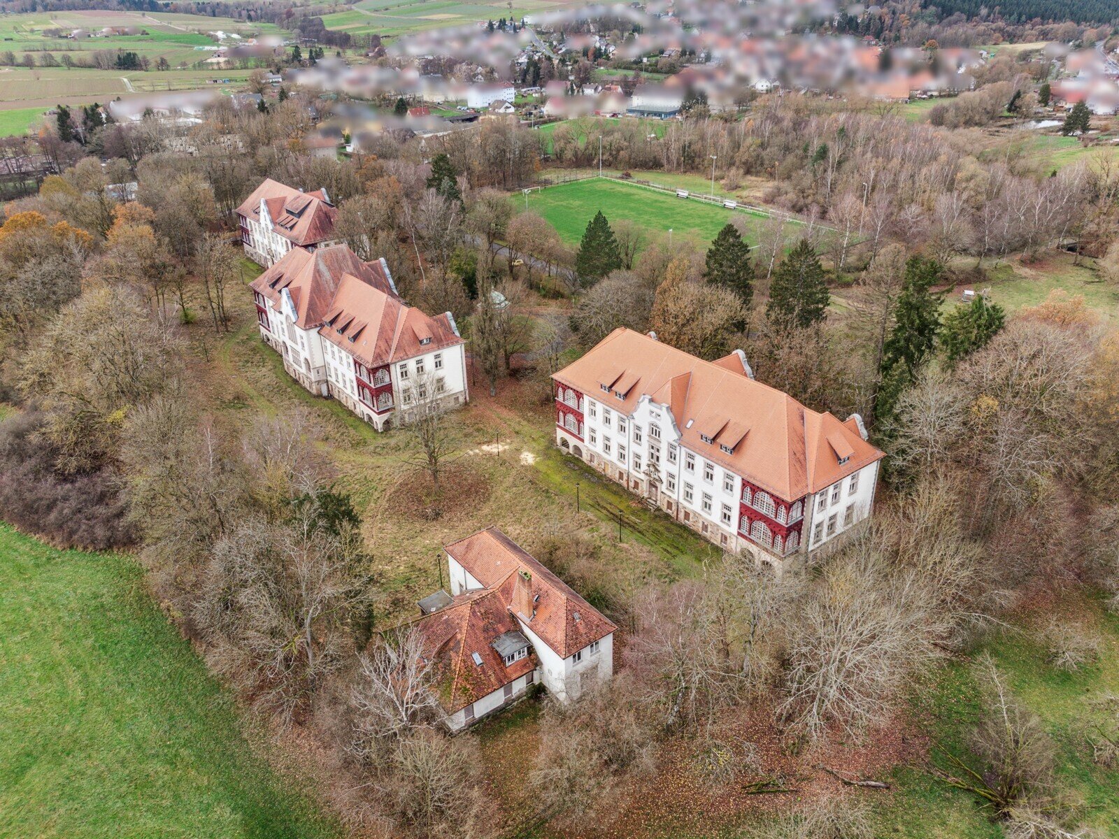 Schloss zum Kauf 3.750.000 € 162 Zimmer 5.186 m²<br/>Wohnfläche 24.458 m²<br/>Grundstück Fürstenhagen Hessisch Lichtenau 37235