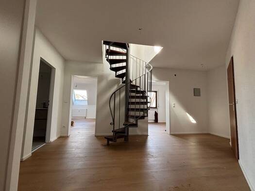 Maisonette zur Miete 1.080 € 3,5 Zimmer 92 m² Geschoss 4/4 frei ab sofort Tuttlingen Tuttlingen 78532
