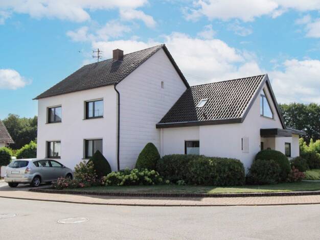 Mehrfamilienhaus zum Kauf als Kapitalanlage geeignet 300.000 € 5 Zimmer 264 m² 1.412 m² Grundstück Oppen Beckingen 66701