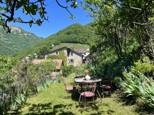 Einfamilienhaus zum Kauf 895.000 CHF 8 Zimmer 182 m² 1.212 m² Grundstück frei ab sofort Breggia 6838