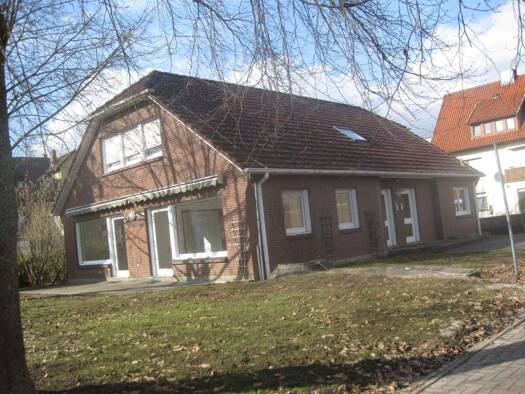 Haus zum Kauf 330.000 € 7 Zimmer 205 m² 857 m² Grundstück frei ab sofort Northeim 37154