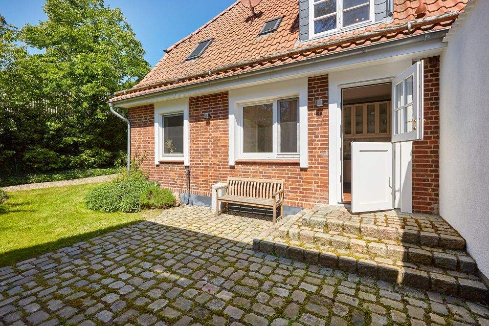 Immobilie in Seedorf - Klönschnack gefällig? - Gebäudeensemble Wohnen und Arbeiten mit Stil- und Ruhebonus - Bild 1