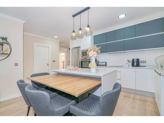 Wohnung zum Kauf 165.000 € 4 Zimmer 129 m² 1. Geschoss Dúrcal 18659