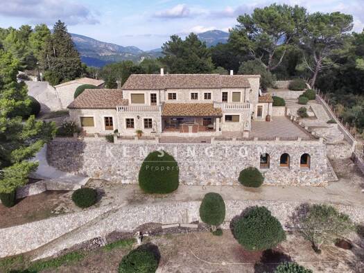 Landhaus zum Kauf provisionsfrei 2.650.000 € 8 Zimmer 743 m² 4.800 m² Grundstück Galilea 07195