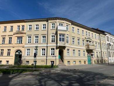 Wohnung zur Miete 400 € 2 Zimmer 53 m² Dachgeschoss, 4. Geschoss frei ab sofort Strelitz-Alt Neustrelitz 17235