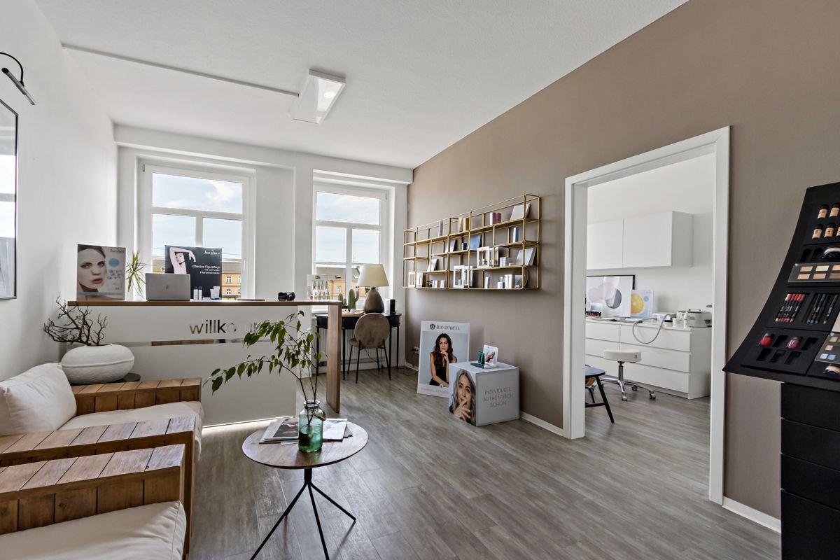 Praxisfläche zur Miete 12,40 € 3 Zimmer 53 m²<br/>Bürofläche Ernst-Kamieth-Straße 11 Gebiet der DR Halle 06112