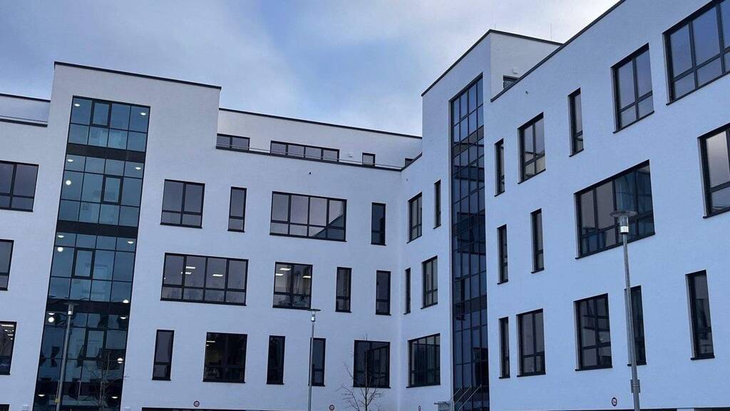 Bürofläche zur Miete provisionsfrei 15,90 € teilbar ab 200 m² Schafhof Nürnberg 90411