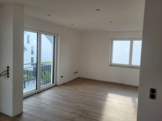 Wohnung zur Miete 1.420 € 4,5 Zimmer 99 m² Geschoss 1/3 frei ab 01.10.2026 Schwester-Theotima-Straße 1 Nandlstadt 85405