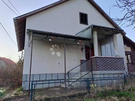 Einfamilienhaus zum Kauf 79.900 € 5 Zimmer 85 m² Majur Majur 44430