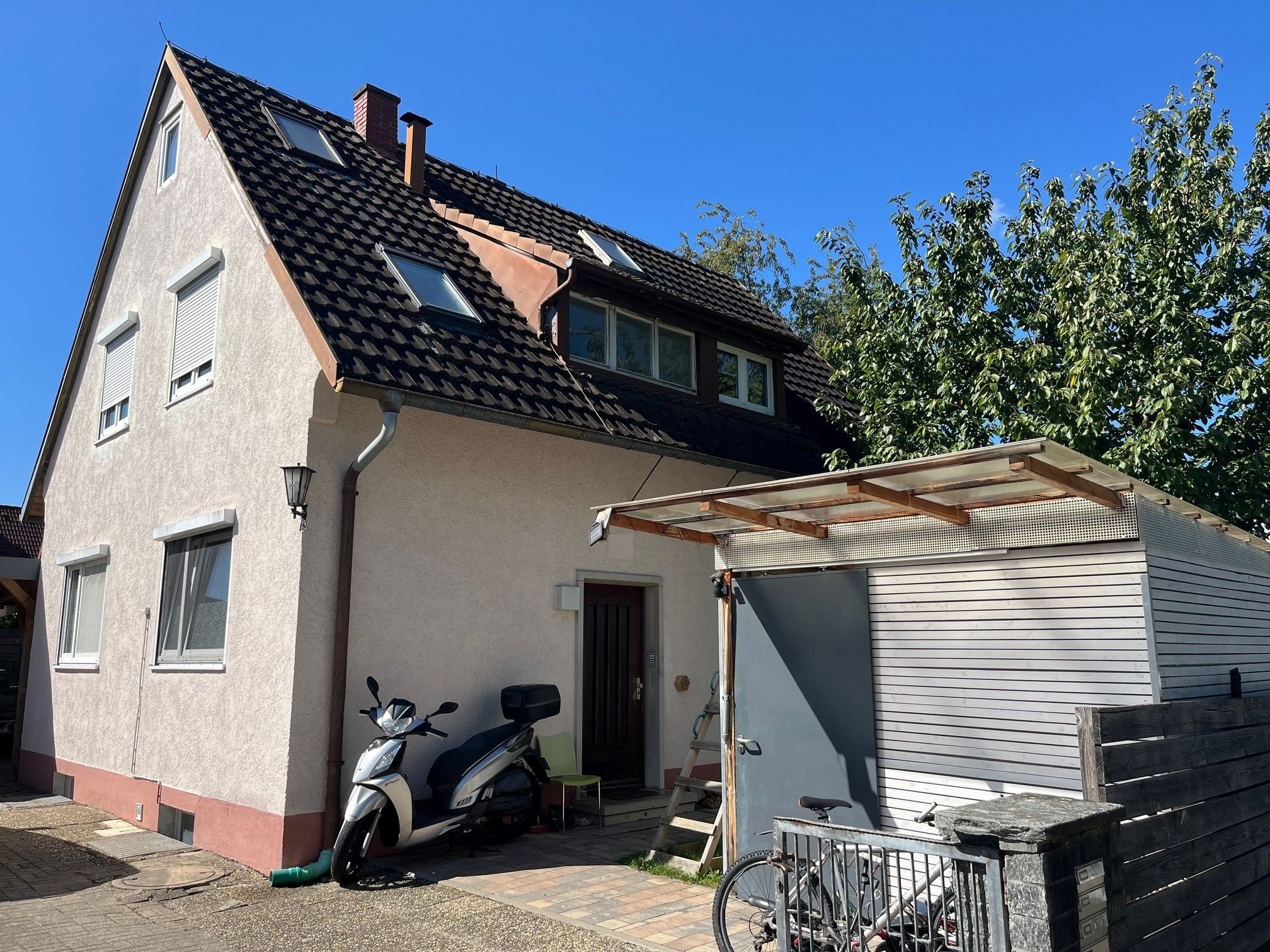 Mehrfamilienhaus zum Kauf 749.000 € 9 Zimmer 215 m²<br/>Wohnfläche 257 m²<br/>Grundstück Mooswald - West Freiburg im Breisgau 79110