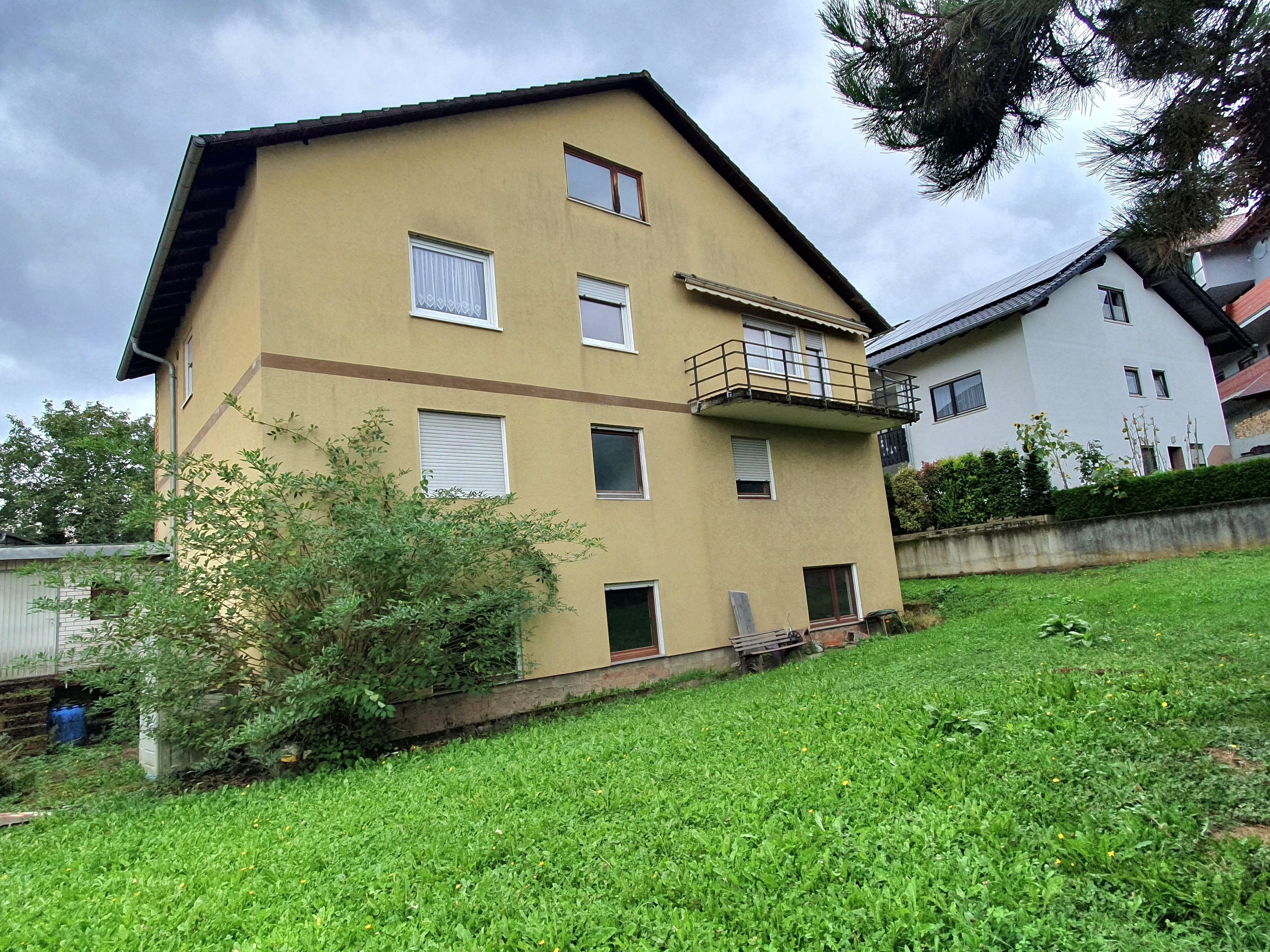 Mehrfamilienhaus zum Kauf 330.000 € 11 Zimmer 311 m²<br/>Wohnfläche 590 m²<br/>Grundstück Nieder-Liebersbach Birkenau 69488