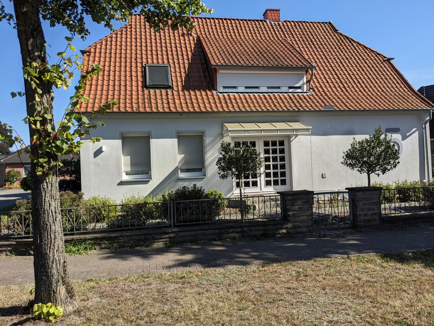 Mehrfamilienhaus zum Kauf provisionsfrei 379.000 € 12 Zimmer 106 m²<br/>Wohnfläche 1.400 m²<br/>Grundstück Bergen Bergen 29303