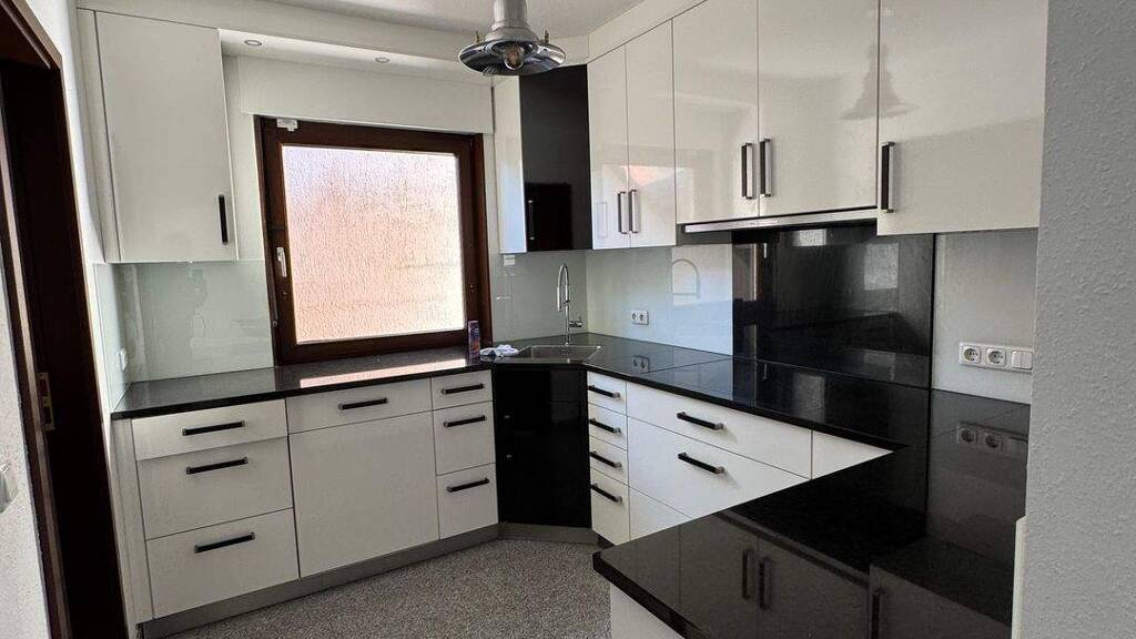 Einfamilienhaus zum Kauf provisionsfrei 810.000 € 7 Zimmer 180 m² 627 m² Grundstück frei ab sofort Orthofen Sulzemoos 85254