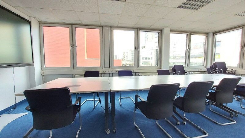 Bürofläche zur Miete provisionsfrei 125 m²<br/>Bürofläche ab 15 m²<br/>Teilbarkeit Kernstadt Leonberg 71229