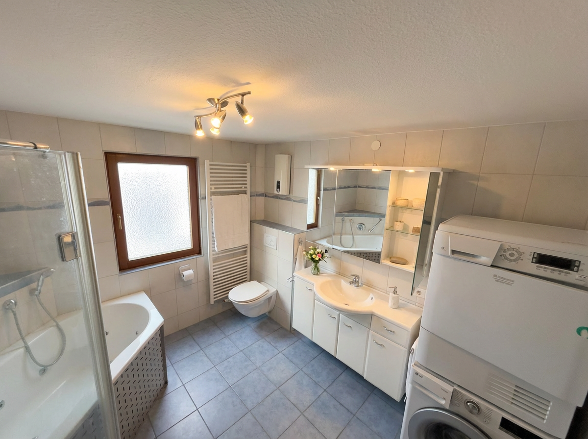 Immobilie in Alpirsbach - Historisches Mehrfamilienhaus mit 3 Wohneinheiten nahe Stadtkern Alpirsbach - Bild 2