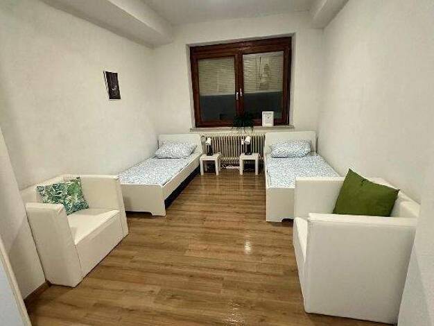Wohnung zur Miete auf Zeit 1.650 € 2 Zimmer 75 m² frei ab sofort Stadtmitte Neu-Ulm 89231