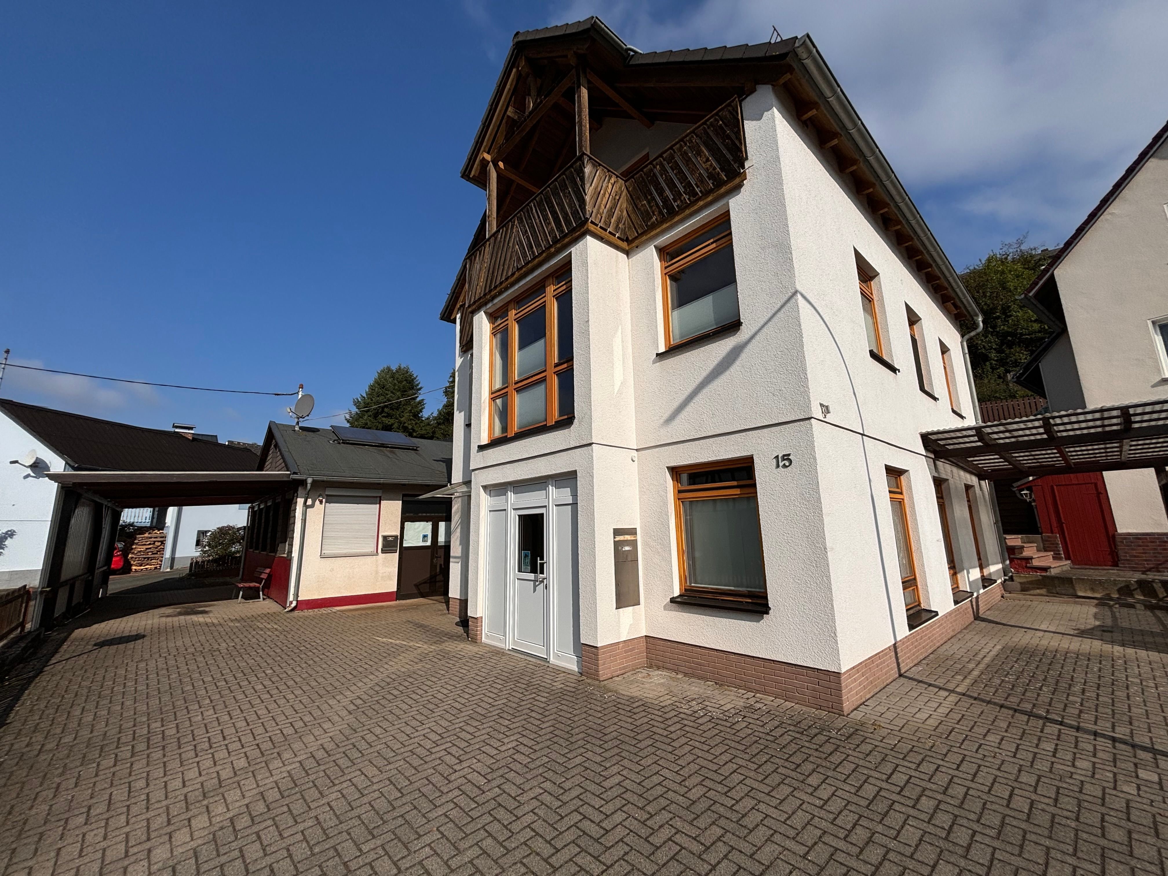 Mehrfamilienhaus zum Kauf als Kapitalanlage geeignet 239.000 € 8 Zimmer 235 m²<br/>Wohnfläche 544 m²<br/>Grundstück Übernthal Siegbach 35768