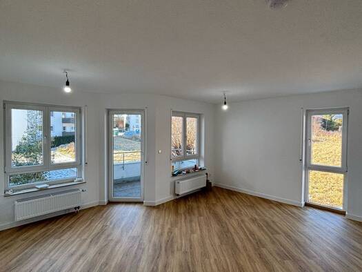 Wohnung zur Miete 1.100 € 3 Zimmer 83,5 m² Geschoss 1/3 frei ab sofort Winnenden 71364