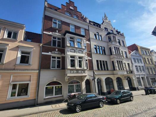 Wohnung zur Miete 930 € 3,5 Zimmer 93 m² 1. Geschoss frei ab 01.10.2026 Glockengießerstraße 13 Innenstadt Innenstadt 23552