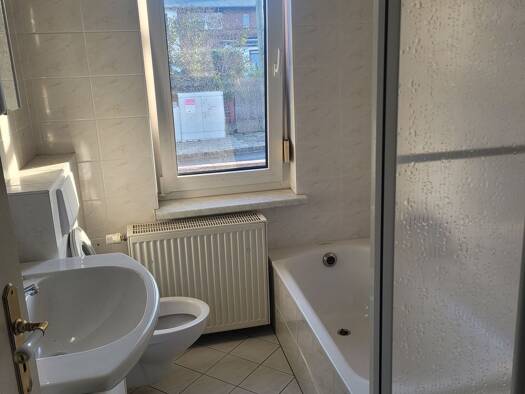 Doppelhaushälfte zum Kauf provisionsfrei 126.900 € 4 Zimmer 120 m² 714 m² Grundstück Staßfurt 39418