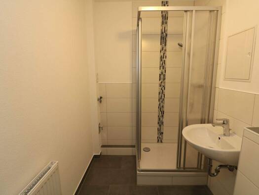 Wohnung zur Miete 379 € 3 Zimmer 55,2 m² 3. Geschoss frei ab 01.11.2025 Friedeburger Straße 42 Freiberg 09599