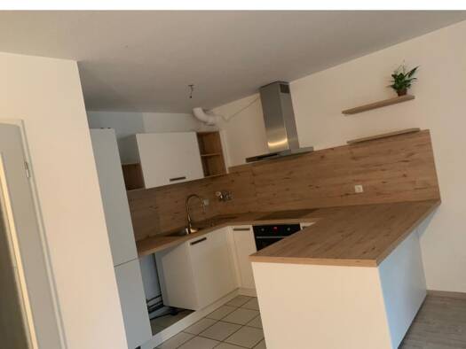 Wohnung zur Miete 1.500 € 3 Zimmer 83 m² Geschoss 4/5 frei ab 15.10.2026 Schwalbach 65824