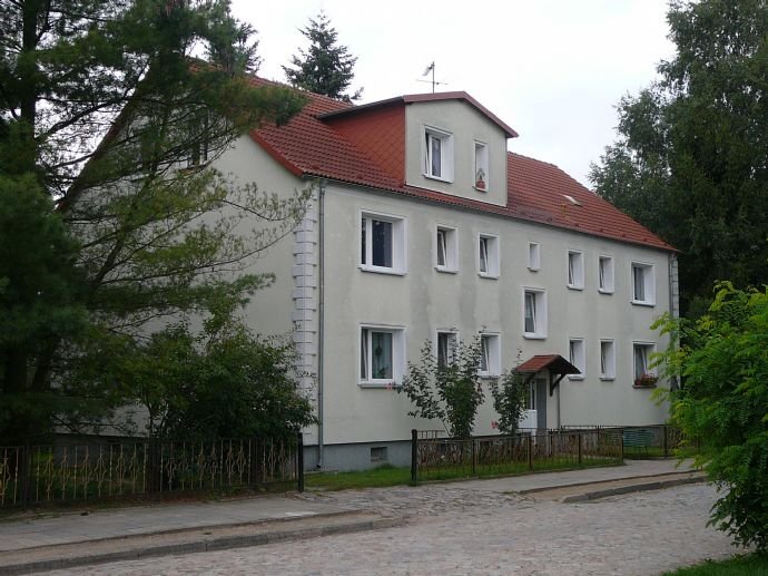 Wohnung zur Miete 380 € 4 Zimmer 70,5 m²<br/>Wohnfläche EG<br/>Geschoss Schulstraße 22 Warnitz Oberuckersee 17291