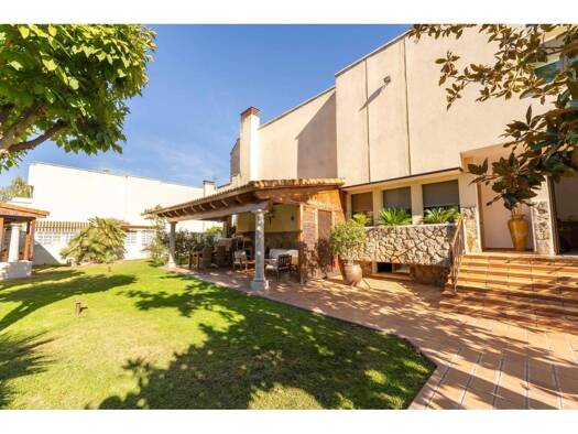 Chalet zum Kauf 1.765.000 € 6 Zimmer 467 m² 665 m² Grundstück Las Rozas de Madrid 28231