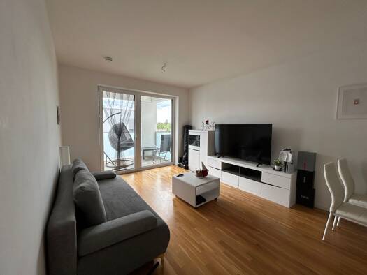 Wohnung zur Miete 724 € 2 Zimmer 50 m² Geschoss 4/4 frei ab 01.10.2026 Hafenstraße 21 Neulindenau West 04179