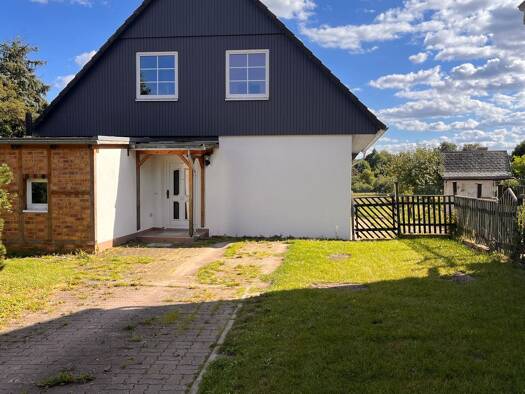 Einfamilienhaus zur Miete 850 € 5 Zimmer 123 m² 854 m² Grundstück frei ab sofort Braune-Hirsch-Straße 2 A Dolle Burgstall 39517