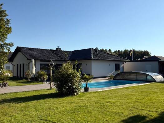 Bungalow zum Kauf 750.000 € 4 Zimmer 114 m² 1.168 m² Grundstück Bad Düben Bad Düben 04849